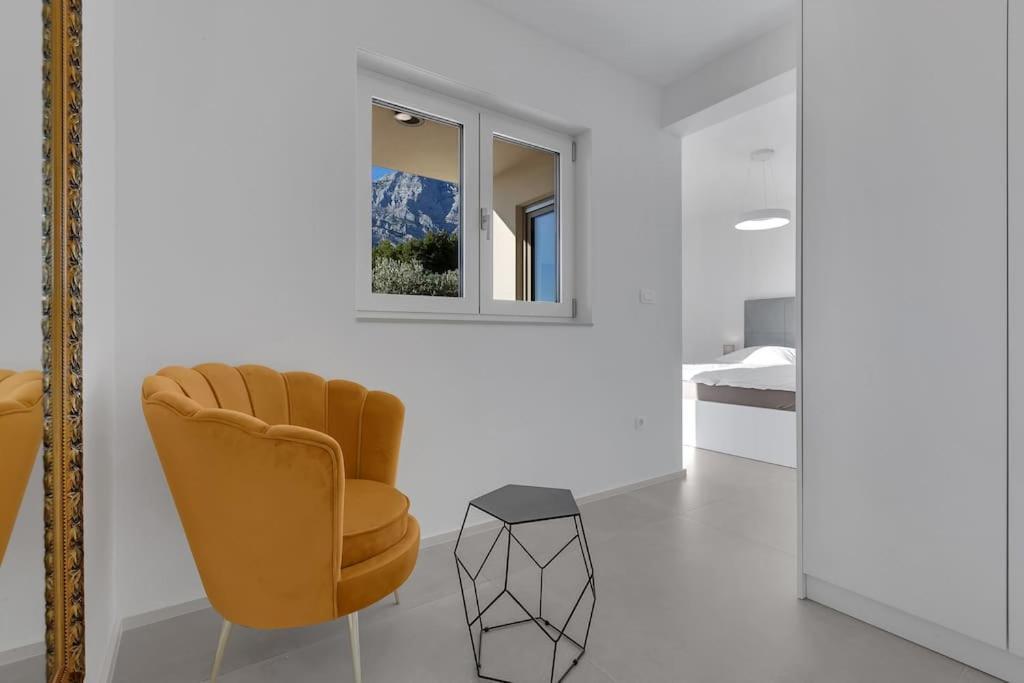 Apartman Delux With Private Pool - Makarska Exklusiv Tučepi Eksteriør bilde