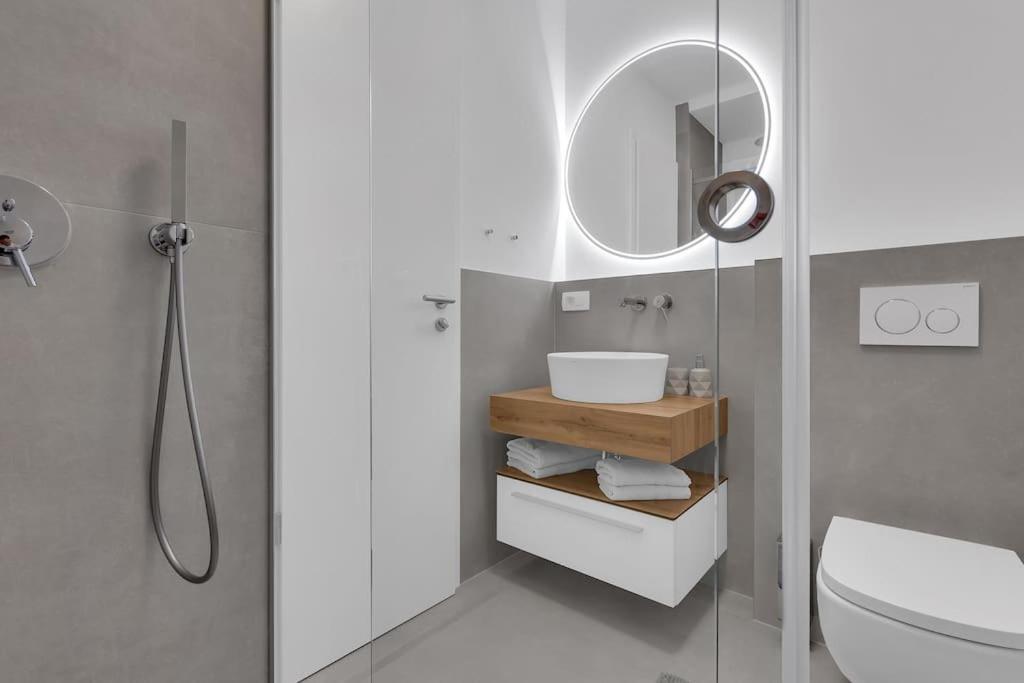 Apartman Delux With Private Pool - Makarska Exklusiv Tučepi Eksteriør bilde